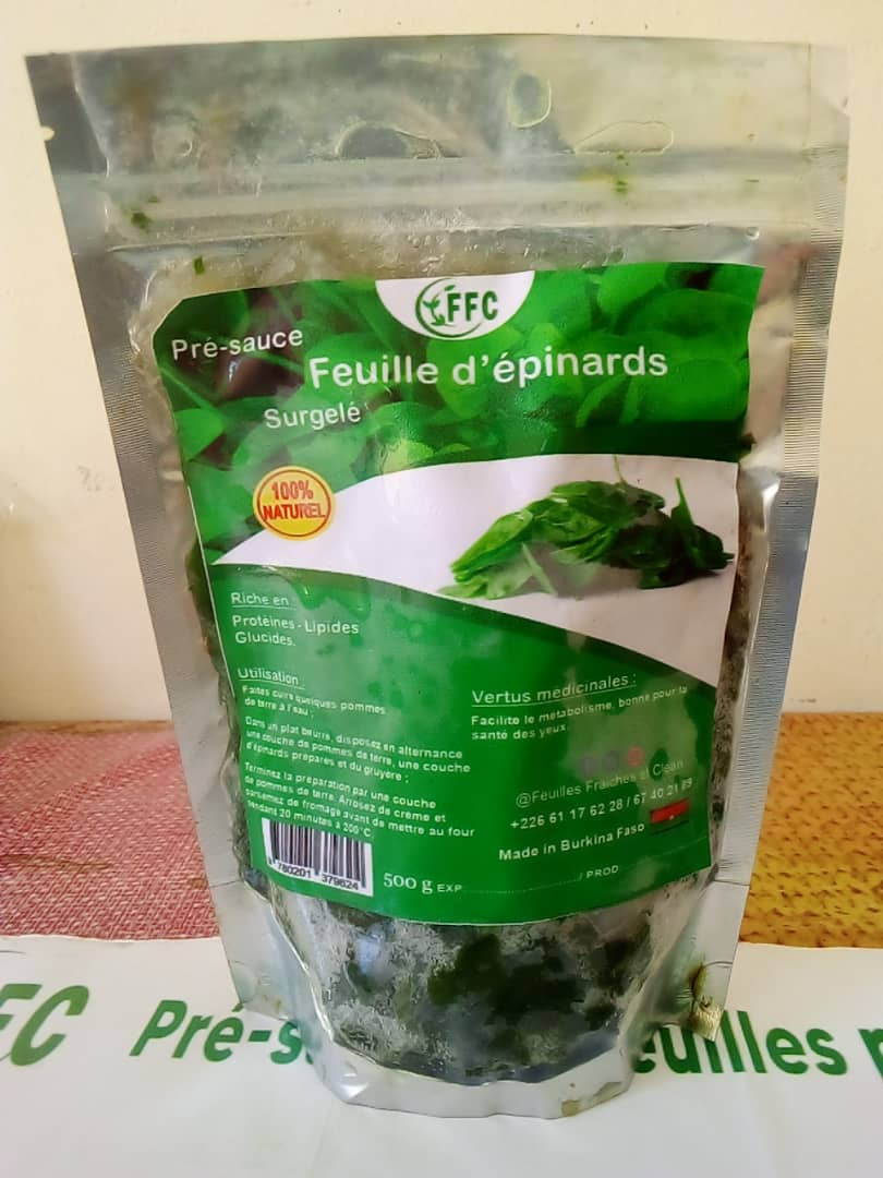 Feuilles fraiches d'épinards surgelée