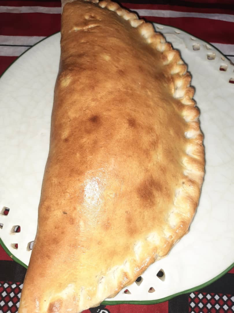 Pizza calzone fermé